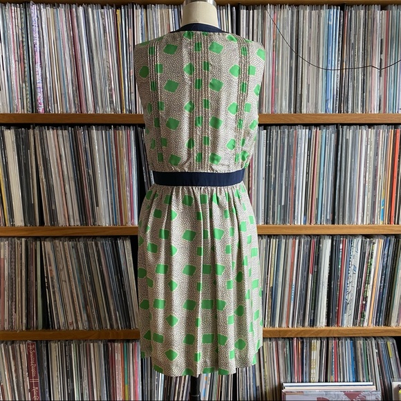 EUC LAUREN MOFFATT Silk Dress size 4 US - Picture 8 of 8